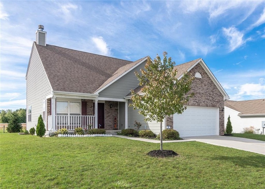 2558 Ashton Ln, Greenwood, IN 46143 - photo 1