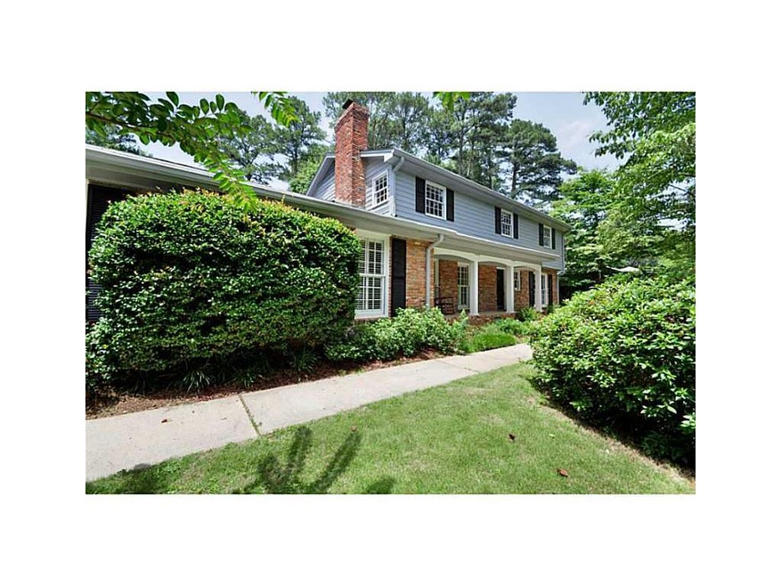 Exterior Front. great in -town location on a cul d