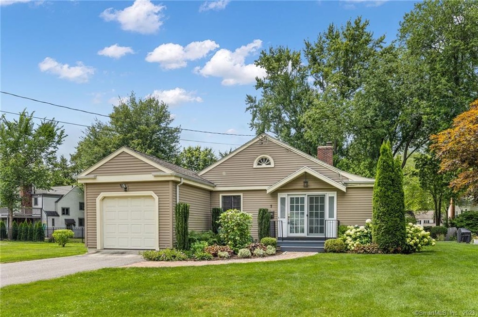 Welcome home to 7 Pontiac Road, you'll love this s