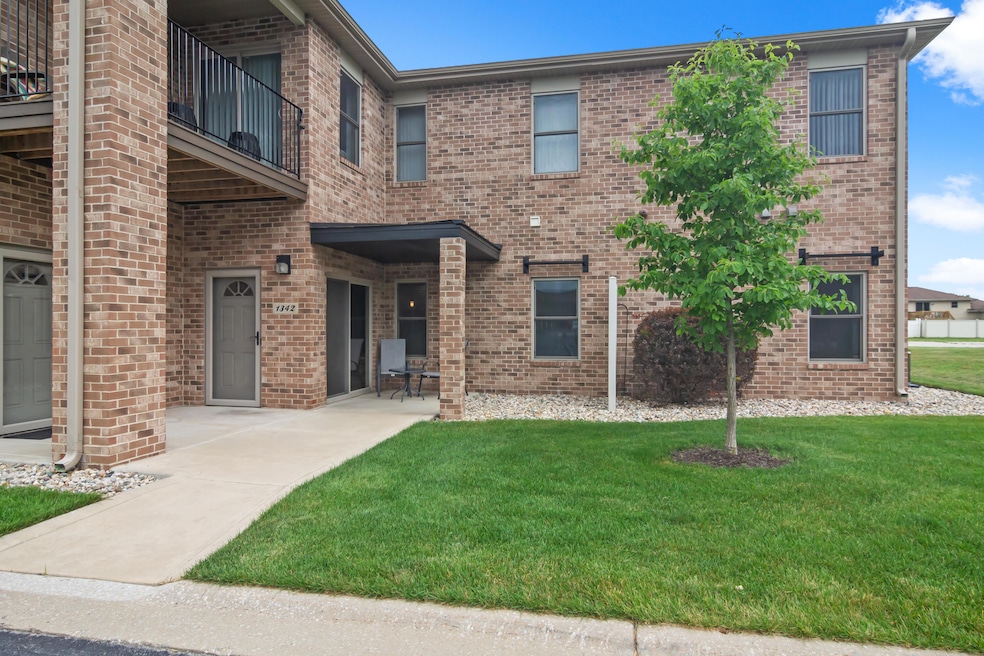 1342 Parke Dr, Crown Point, IN 46307 - photo 1