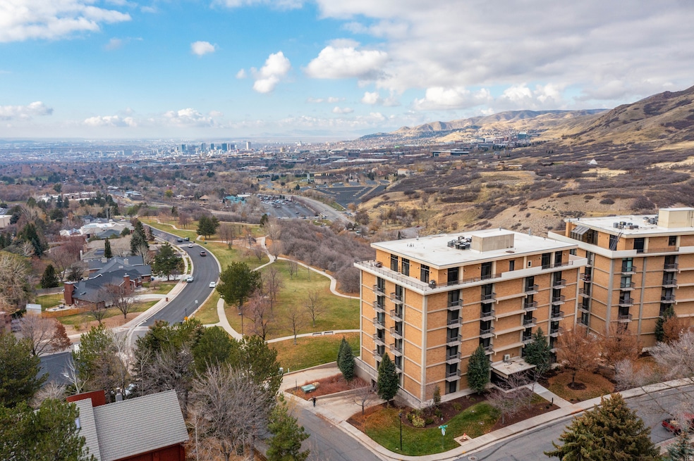 960 S Donner Way unit 450, Salt Lake City, UT 84108 - photo 1