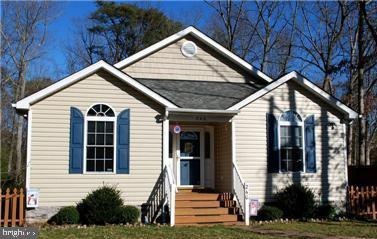 240 Greenway Dr, Colonial Beach, VA 22443 - photo 1