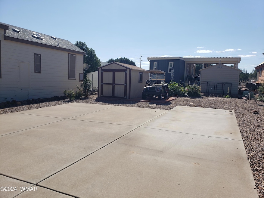 8229 Lake shore 1
