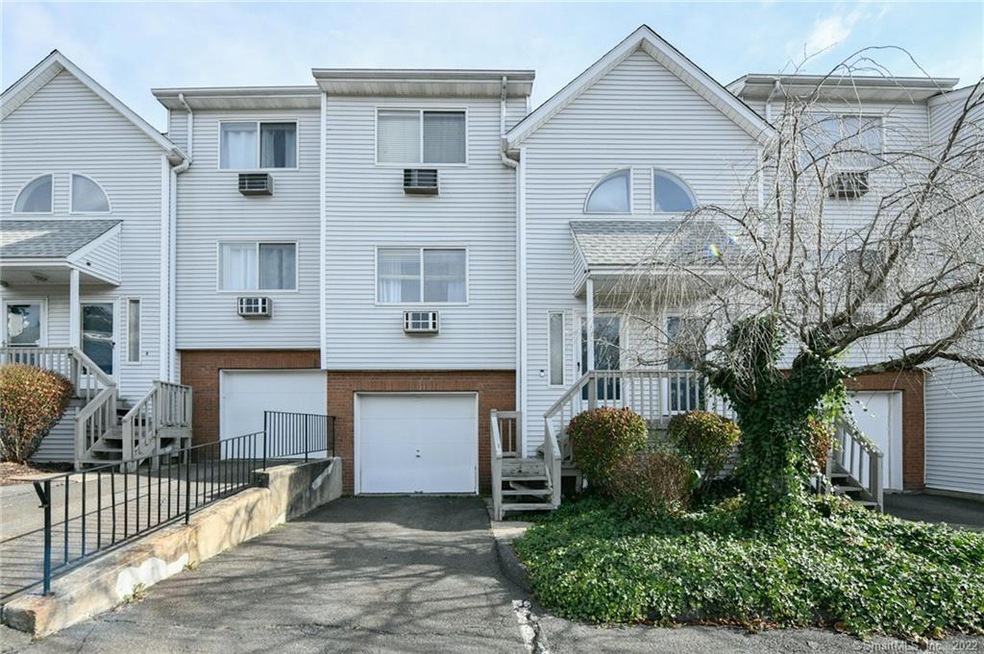 925 Oronoke Rd unit 36I, Waterbury, CT 06708 - photo 1