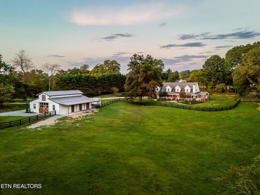 For Sale $2,199,000 • Co-Listing Agent