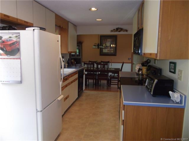 38 Haynes St, Enfield, CT 06082 - photo 1