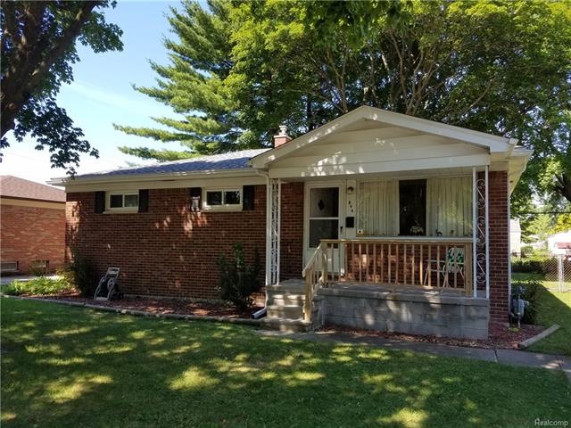NICE 3 BEDROOM BRICK RANCH IN MARYSVILLE