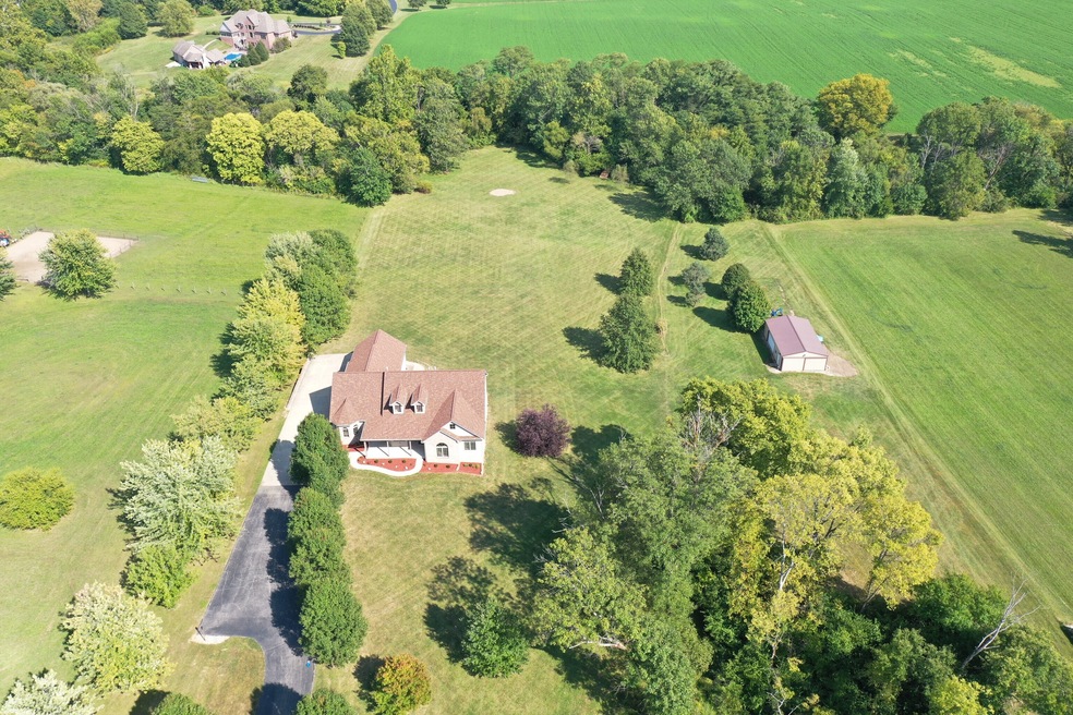 449 N 150 W, Franklin, IN 46131 - photo 1