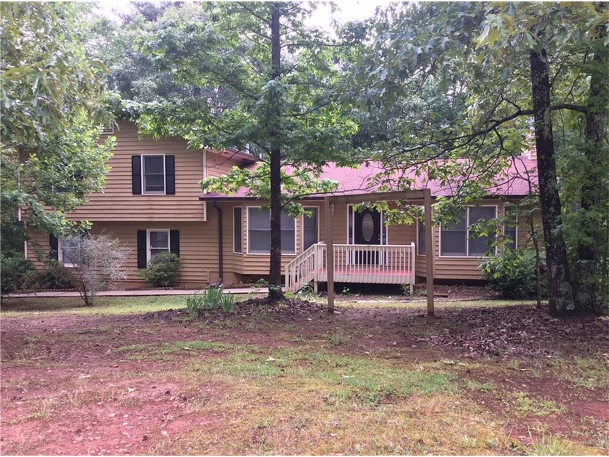 220 Cypress Cir, Carrollton, GA 30116 - photo 1