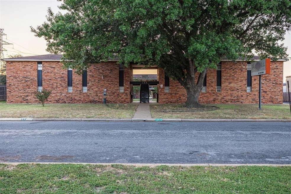 122 Harmon Rd unit 115, Hurst, TX 76053 - photo 1