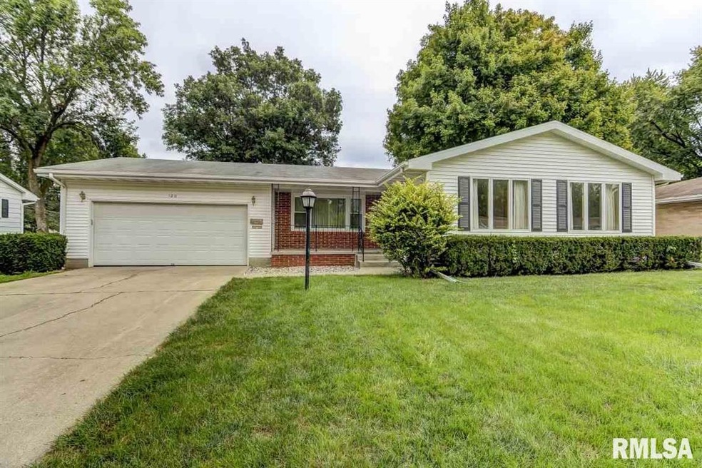 120 Half Moon St, Lincoln, IL 62656 - photo 1