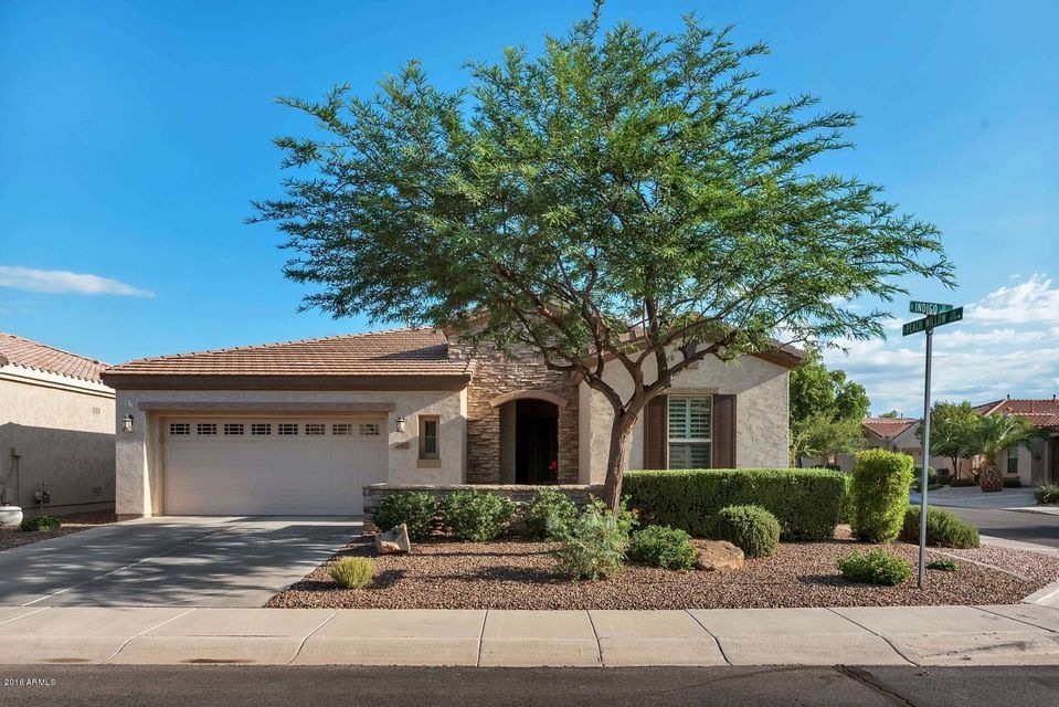 4302 E Indigo St Gilbert AZ-large-005-36