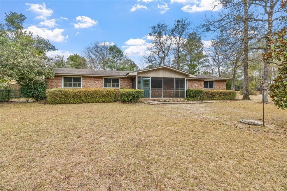 33 Kathy Ann Dr, Crawfordville, FL 32327 - photo 1