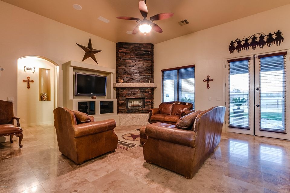 35031 N Central Ave, Phoenix, AZ 85086 - photo 1