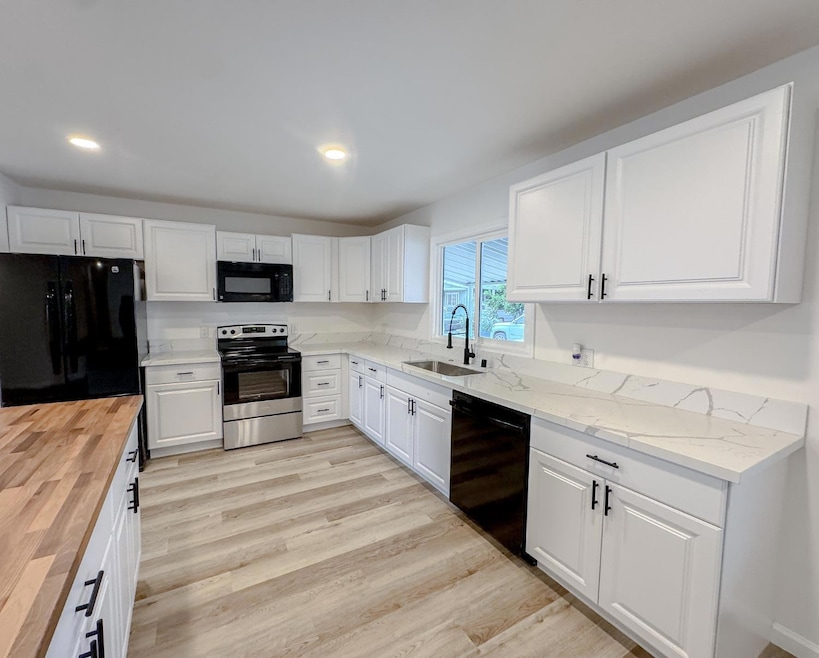 7437 Sylmar Ln unit 178, Sacramento, CA 95842 - photo 1