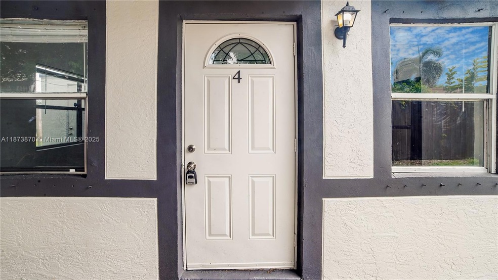 720 NW 4th Ave unit 4, Fort Lauderdale, FL 33311 - photo 1