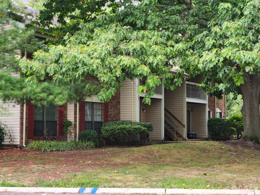 14 Crabapple Ln unit 194, Franklin Park, NJ 08823 - photo 1