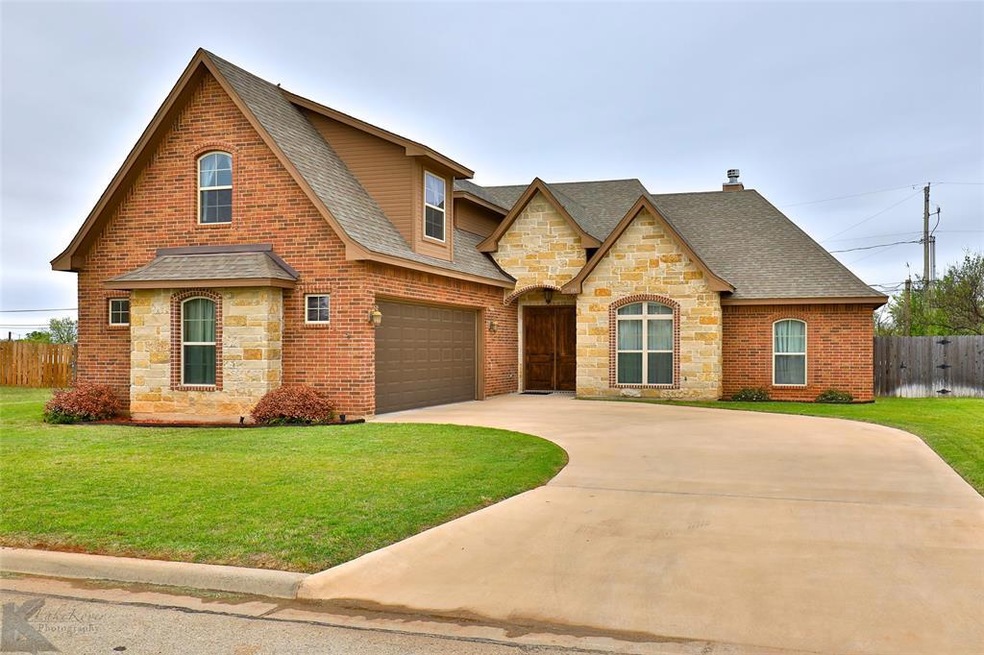 3709 Hill Country Dr, Abilene, TX 79606 - photo 1