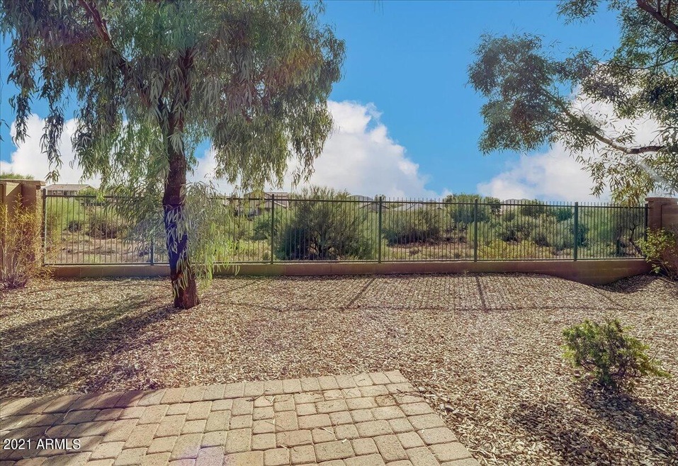 VIEW LOT!