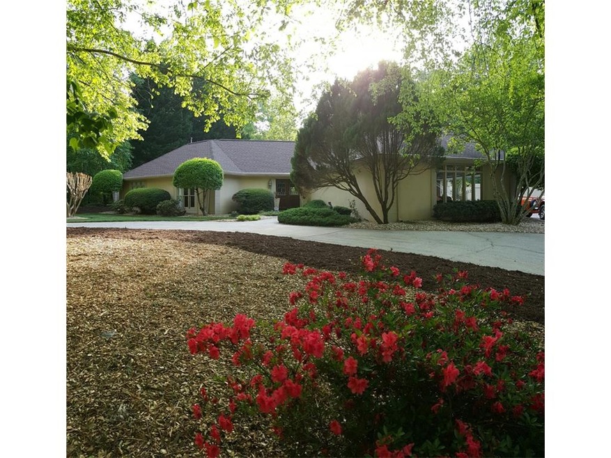 Welcome Home~Special Hard Coat Stucco Home & incre