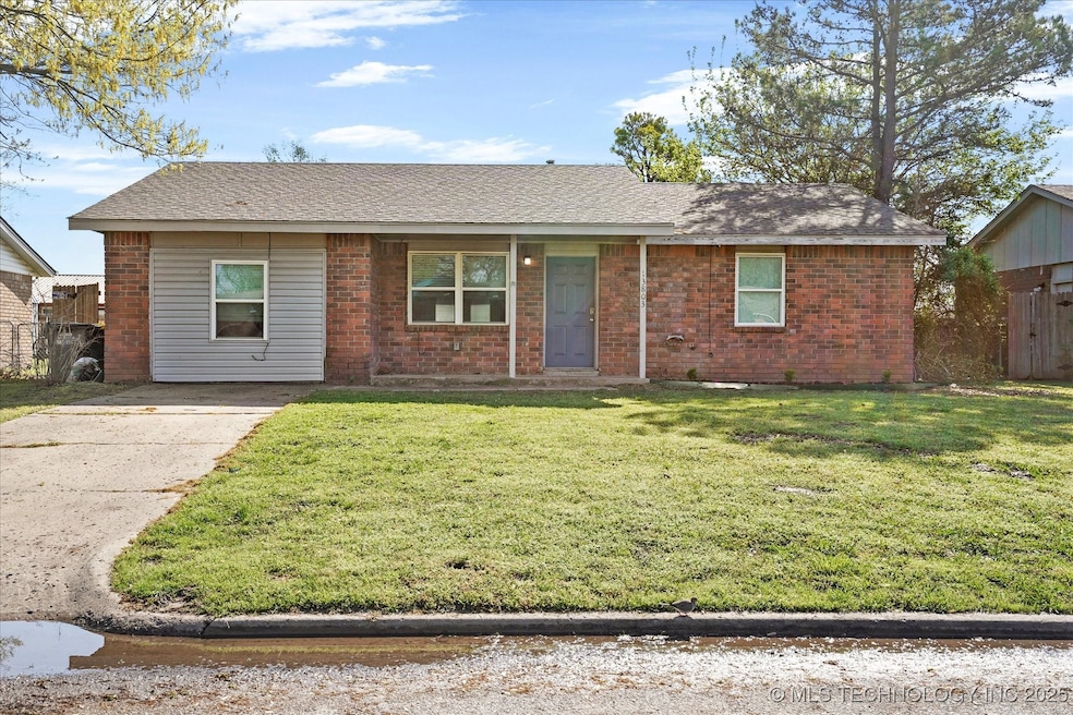 13803 S Hickory St, Glenpool, OK 74033 - photo 1