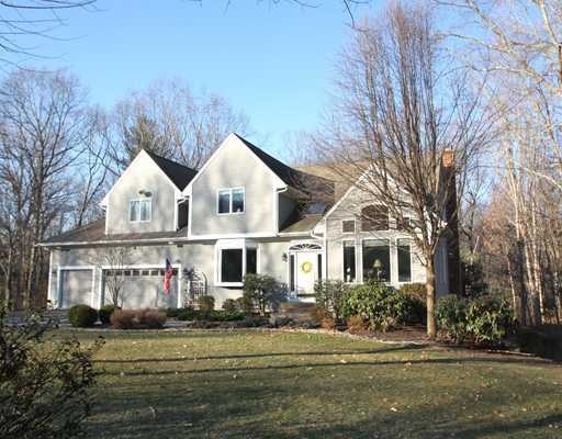 Exterior Front. Fantastic 4 bed, 3 1/2 bath Coloni