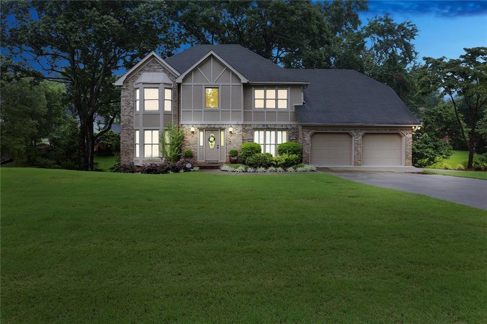 370 Saddle Creek Cir, Roswell, GA 30076 - photo 1