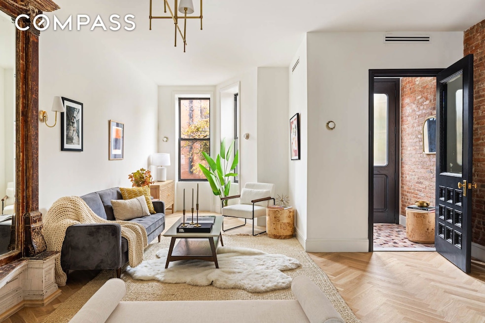 For Sale $2,595,000 • Co-Listing Agent