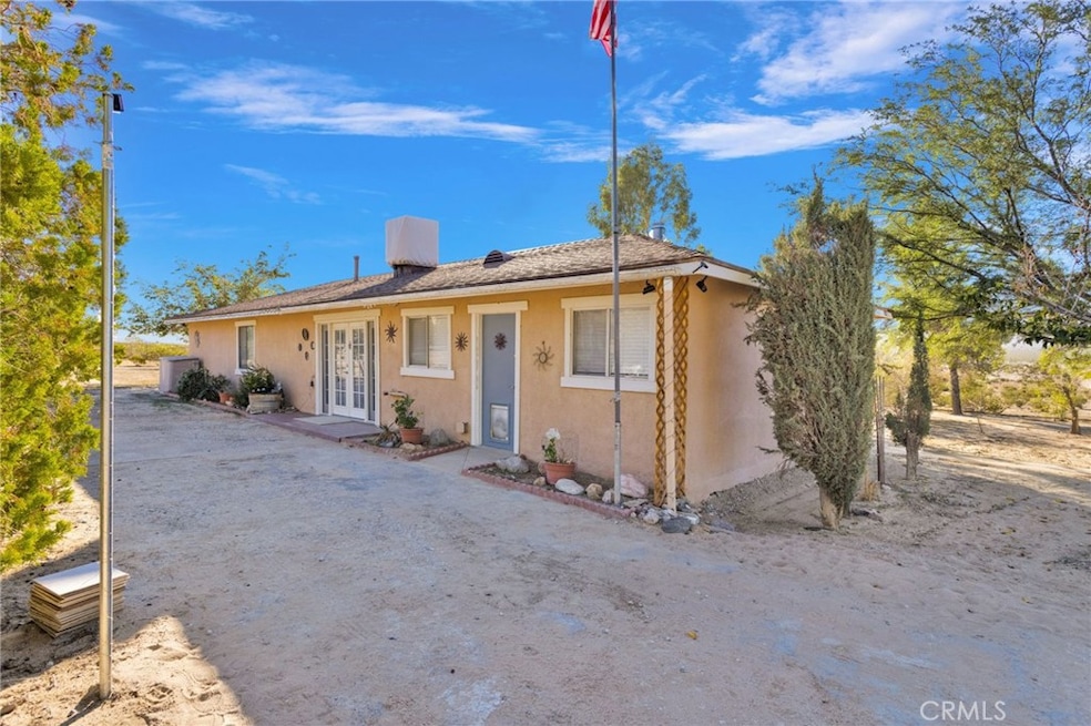 38744 E End Rd, Lucerne Valley, CA 92356 - photo 1