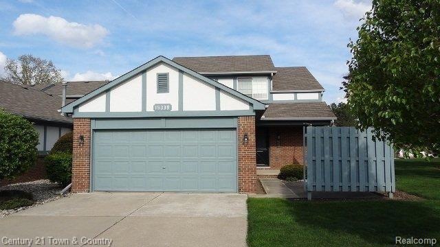 15338 Roxbury