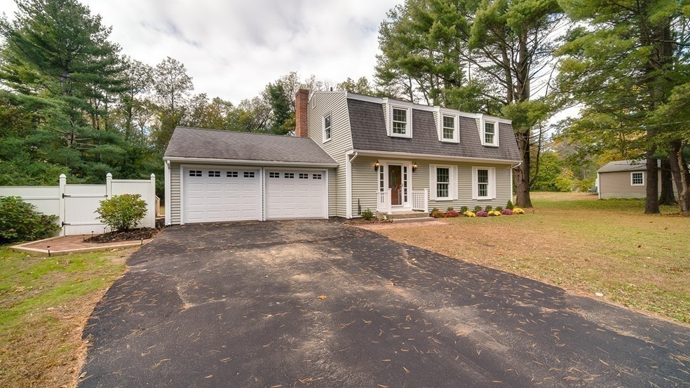 9 Longfellow Rd, Wilbraham, MA 01095 - photo 1