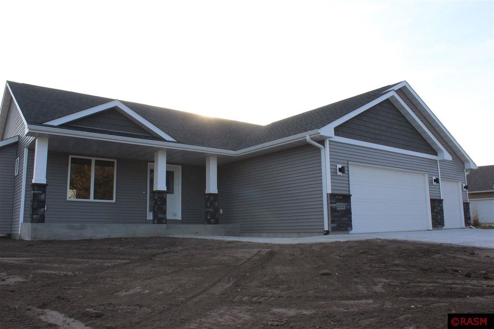 2233 Coventry Ln, North Mankato, MN 56003 - photo 1