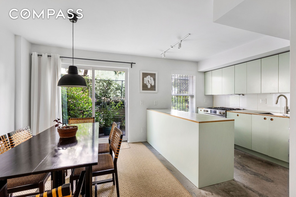 Sold $1,398,750 • Co-Listing Agent