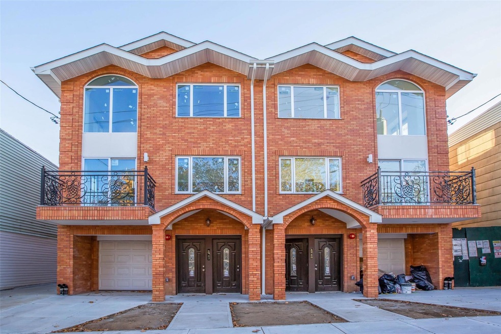 69-60 Caldwell Ave, Maspeth, NY 11378 - photo 1