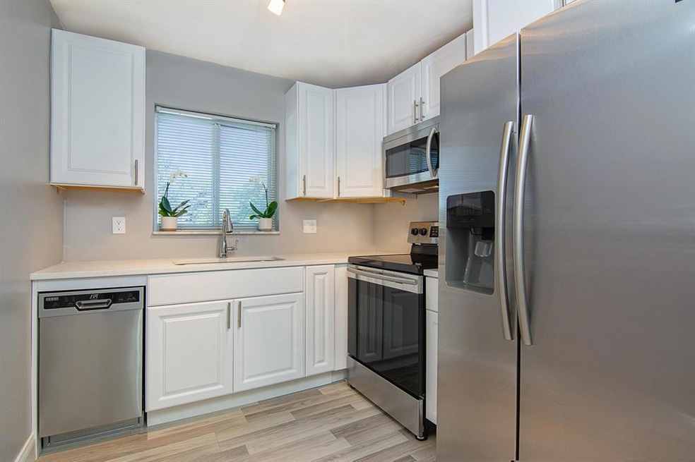 11 Greentree St_U106_003