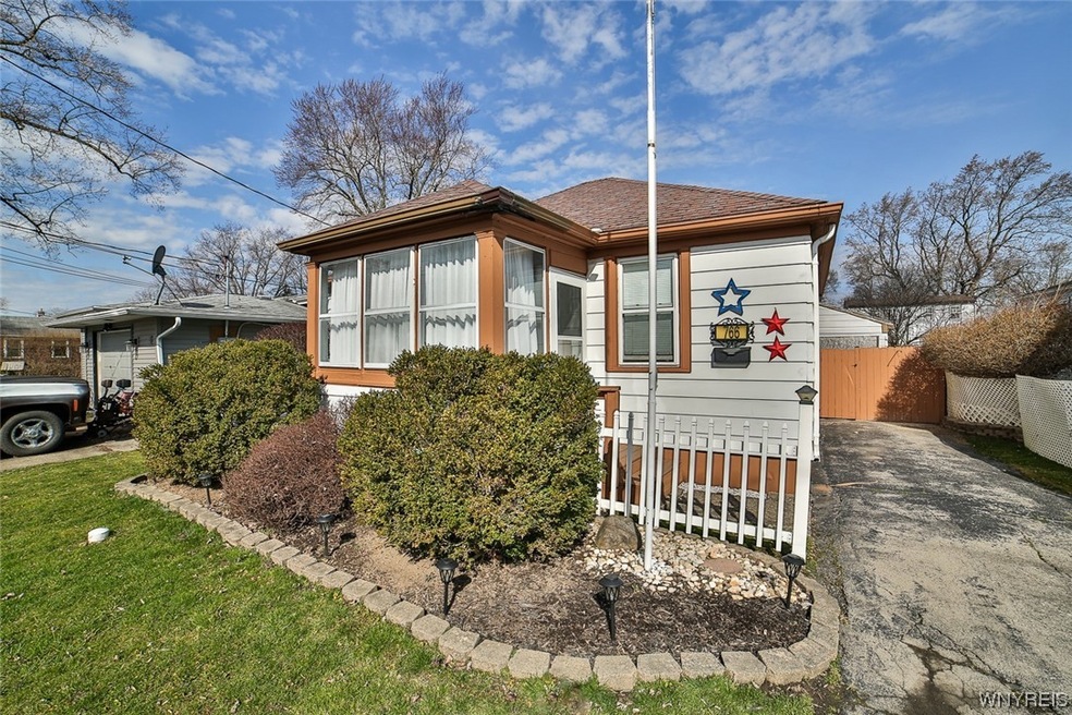766 Harding Ave, North Tonawanda, NY 14120 - photo 1