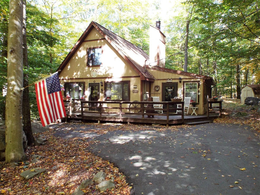 29 Robin Ln, Hawley, PA 18428 - photo 1