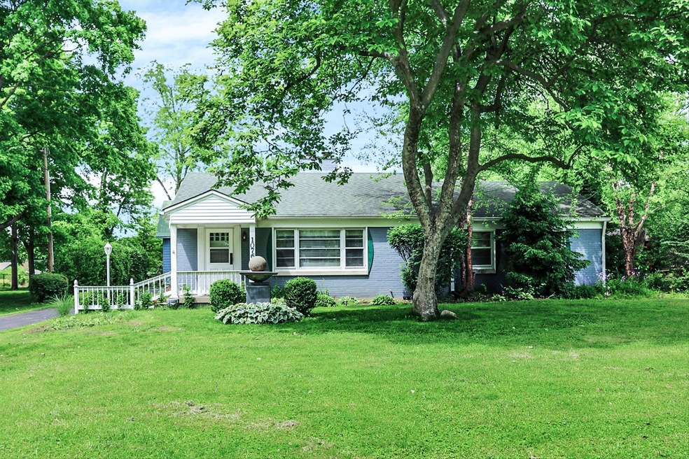 1076 E King St, Franklin, IN 46131 - photo 1