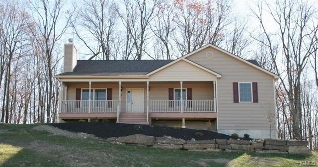 2 Rebecca Dr, Middletown, NY 10940 - photo 1