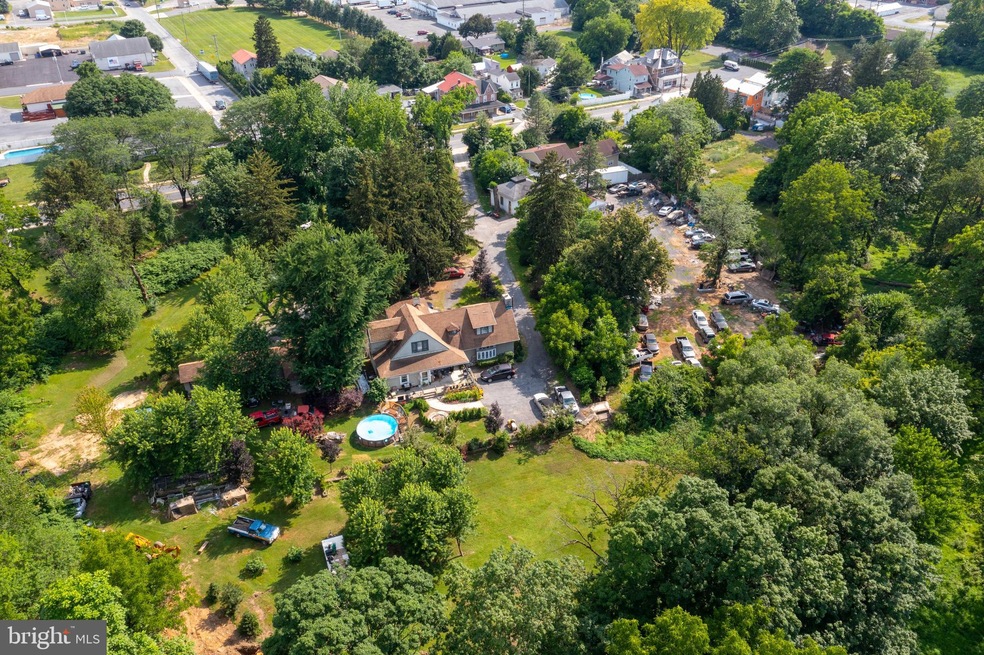 1139 Mount Laurel Ave, Temple, PA 19560 - photo 1