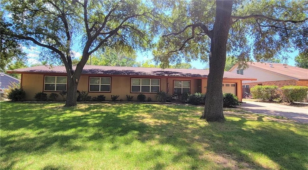 For Sale $299,000 • Co-Listing Agent