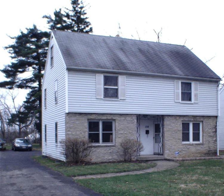 140 Woodcliff exterior