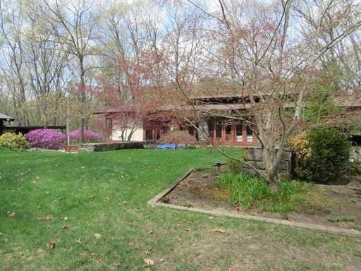 16 Oakman St, Turners Falls, MA 01376 - photo 1