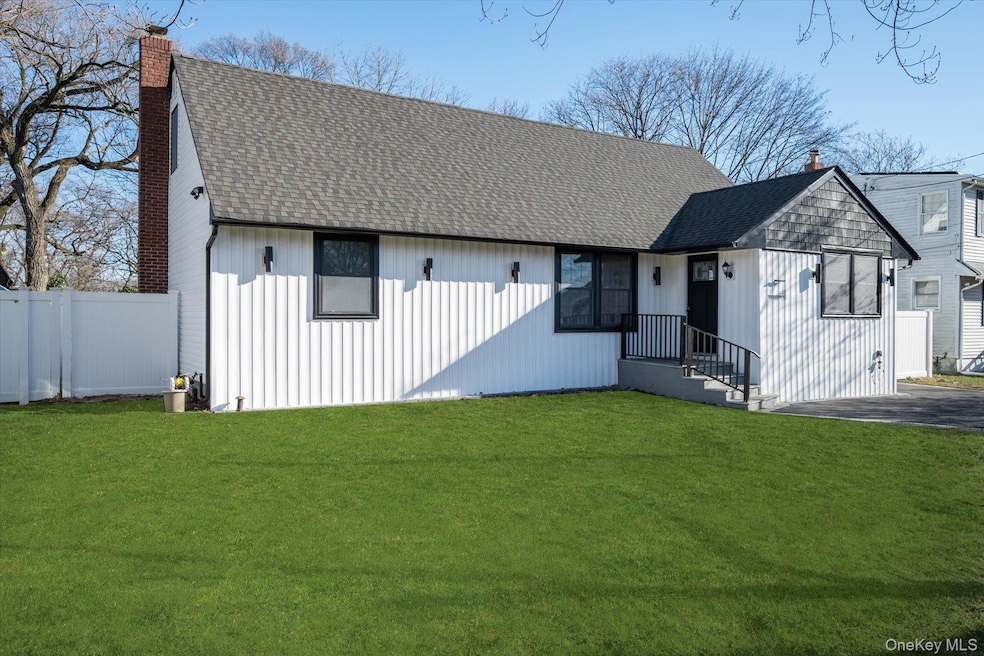 41 Embargo Place, North Babylon, NY 11703 - photo 1