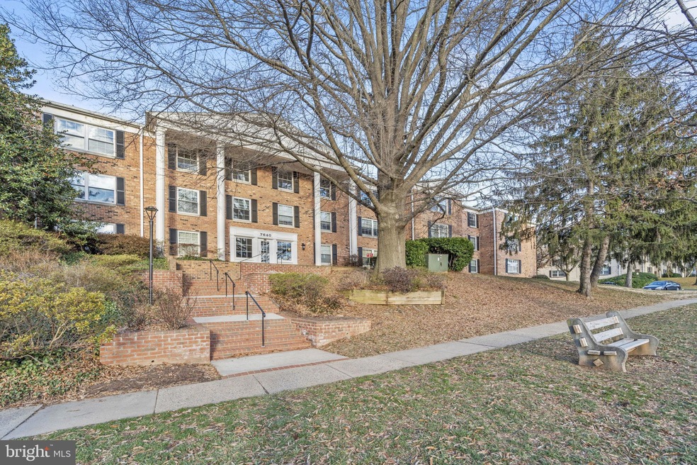 7640 Tremayne Place unit 110, McLean, VA 22102 - photo 1