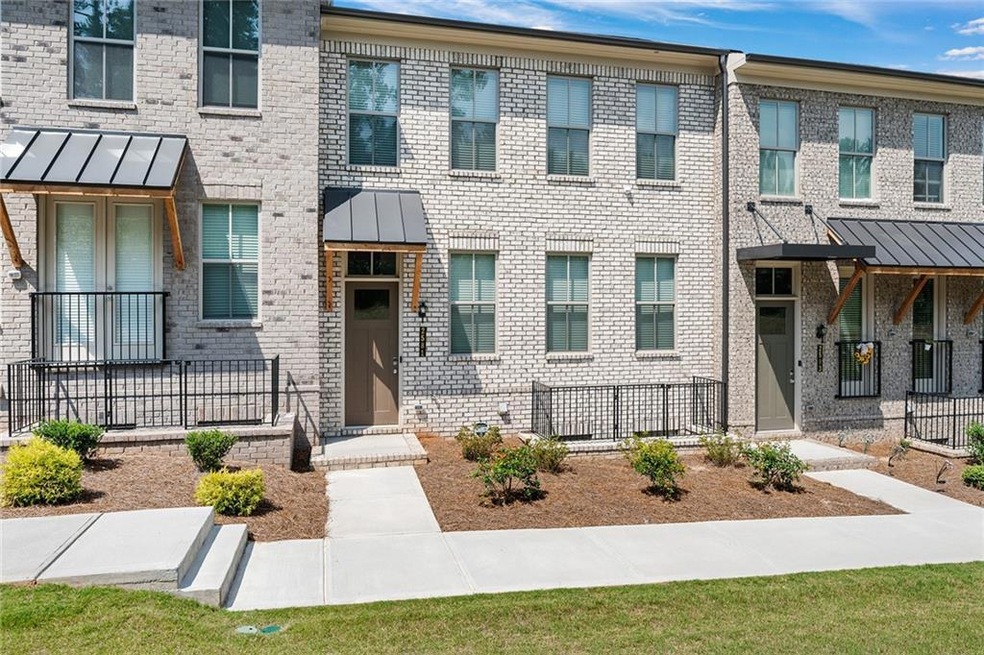 2581 Red Alder Aly, Doraville, GA 30360 - photo 1