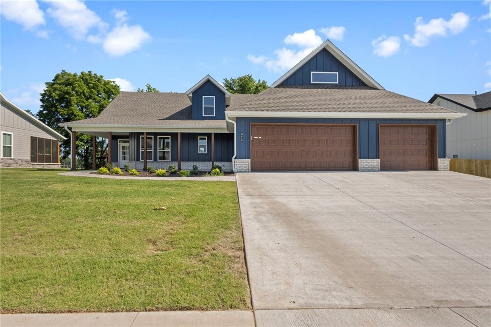826 Mueller Way, Prairie Grove, AR 72753 - photo 1