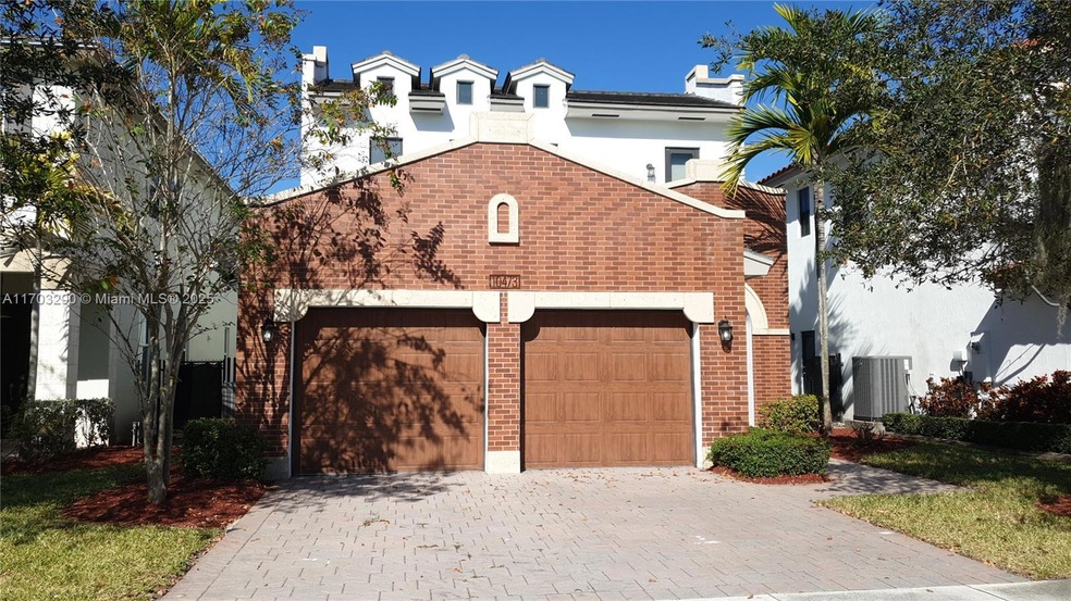 10473 NW 70th Ln, Doral, FL 33178 - photo 1