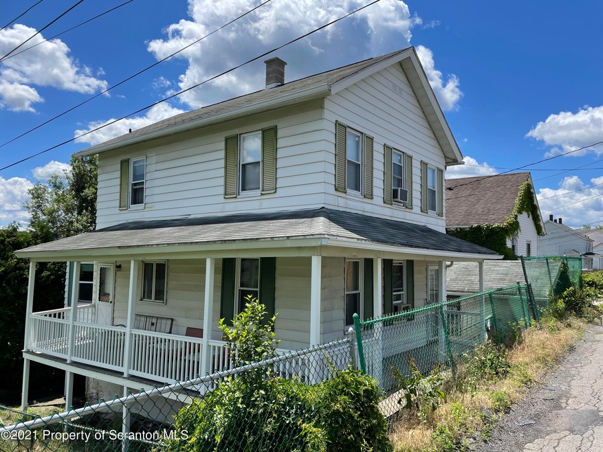 529 N Bromley Ave, Scranton, PA 18504 - photo 1