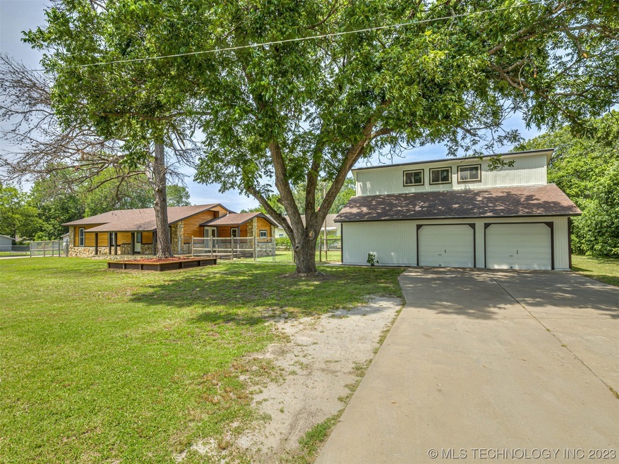 501 N Dorothy Ave, Claremore, OK 74017 - photo 1